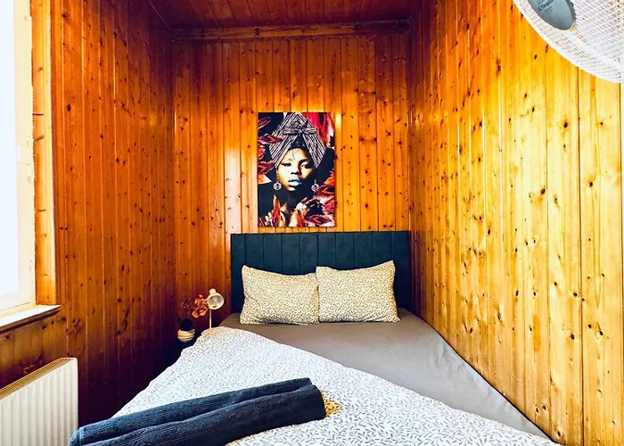 Хостел Budget Friendly Private With Garden Відень