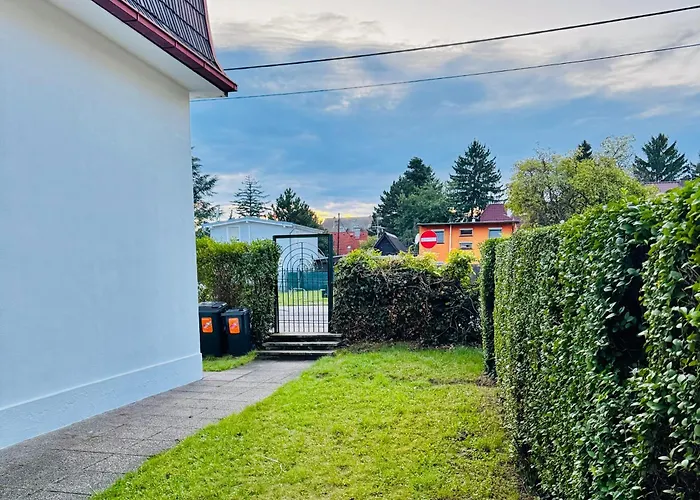 Budget Friendly Private With Garden