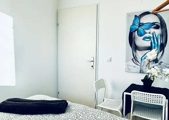 Budget Friendly Private With Garden Хостел