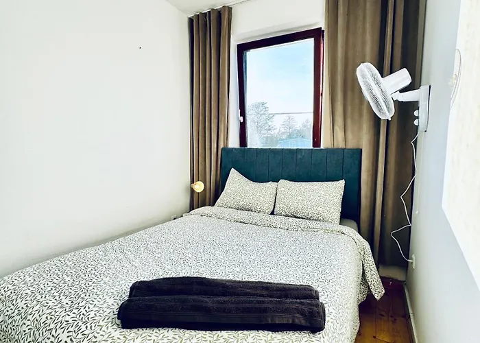 Хостел Budget Friendly Private With Garden *