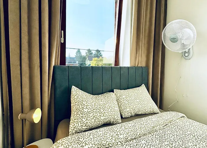 Budget Friendly Private With Garden Хостел Відень