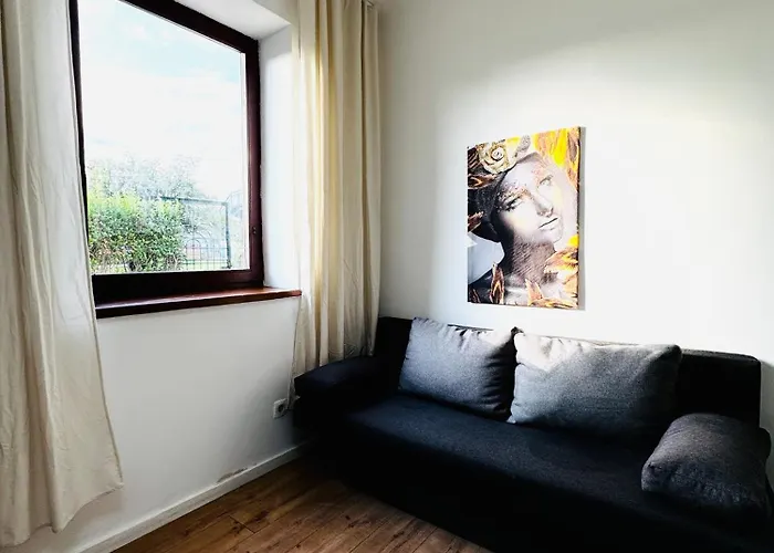 Budget Friendly Private With Garden