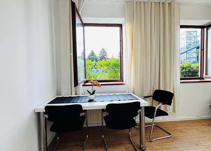 Budget Friendly Private With Garden Хостел *