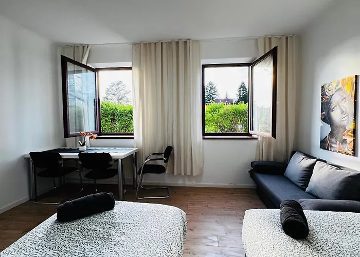 Budget Friendly Private With Garden Хостел *
