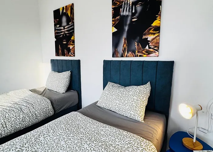 Хостел Budget Friendly Private With Garden Відень