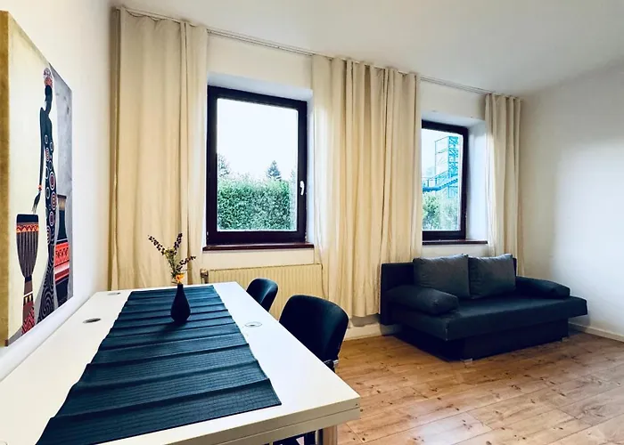 Хостел Budget Friendly Private With Garden