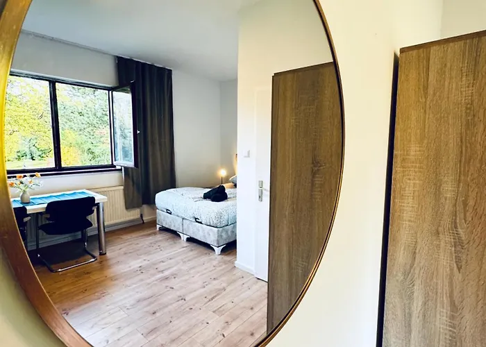 Budget Friendly Private With Garden