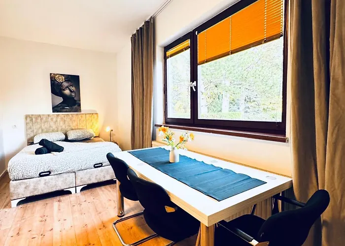 Budget Friendly Private With Garden Відень