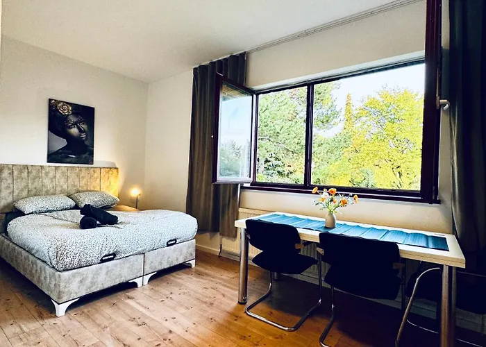 Budget Friendly Private With Garden Хостел *